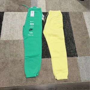 Nike men’s  Yellow & Green Sweatpants - Colorblock Athletic Joggers
